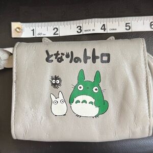 Gray Latto wallet with mirror